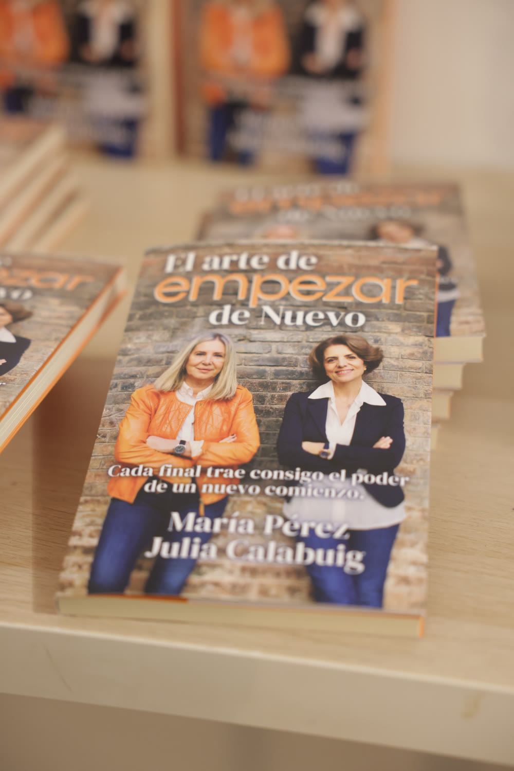 Portada del libro El arte de empezar de nuevo — Julia Calabuig y María Pérez